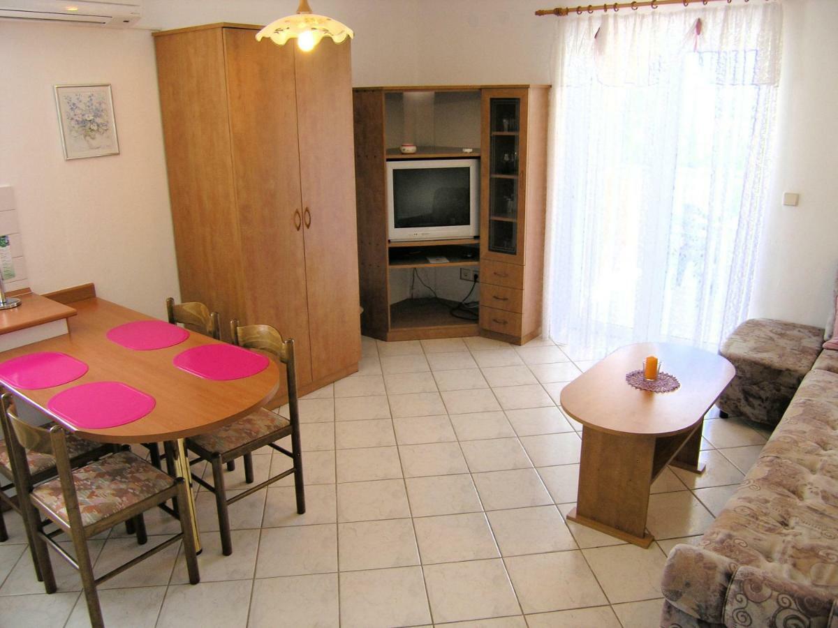 Апартаменти Apartman Juric Крк Екстер'єр фото