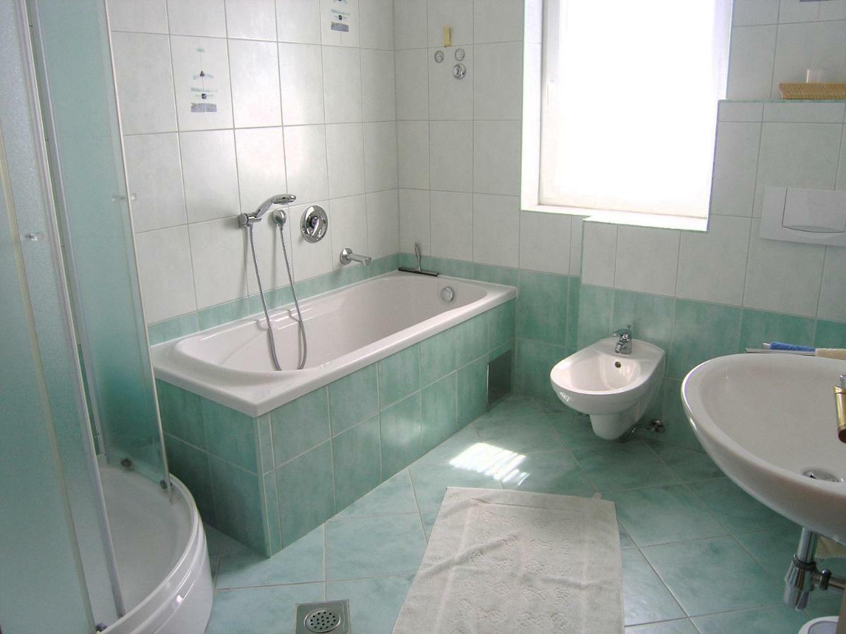 Апартаменти Apartman Juric Крк Екстер'єр фото